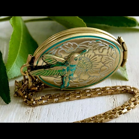 Hummingbird Locket - Picture 1 of 2